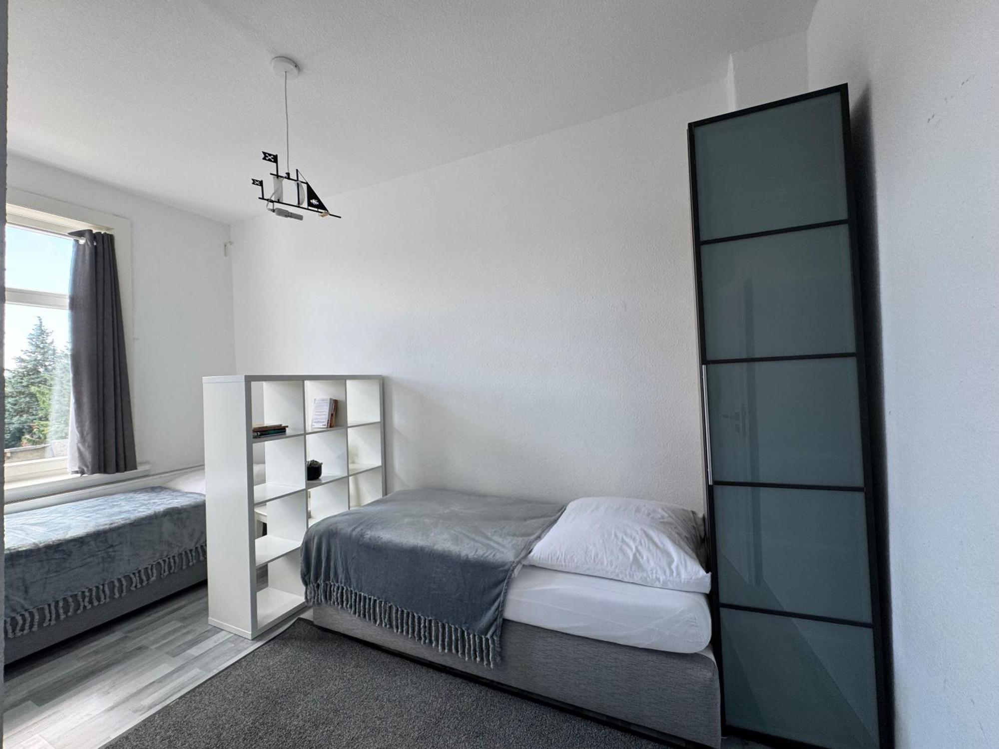 Moderne 4 Zimmer Apartment Mit Bergblick Stadtzentrum Contactless Check-In Gehrden  ภายนอก รูปภาพ