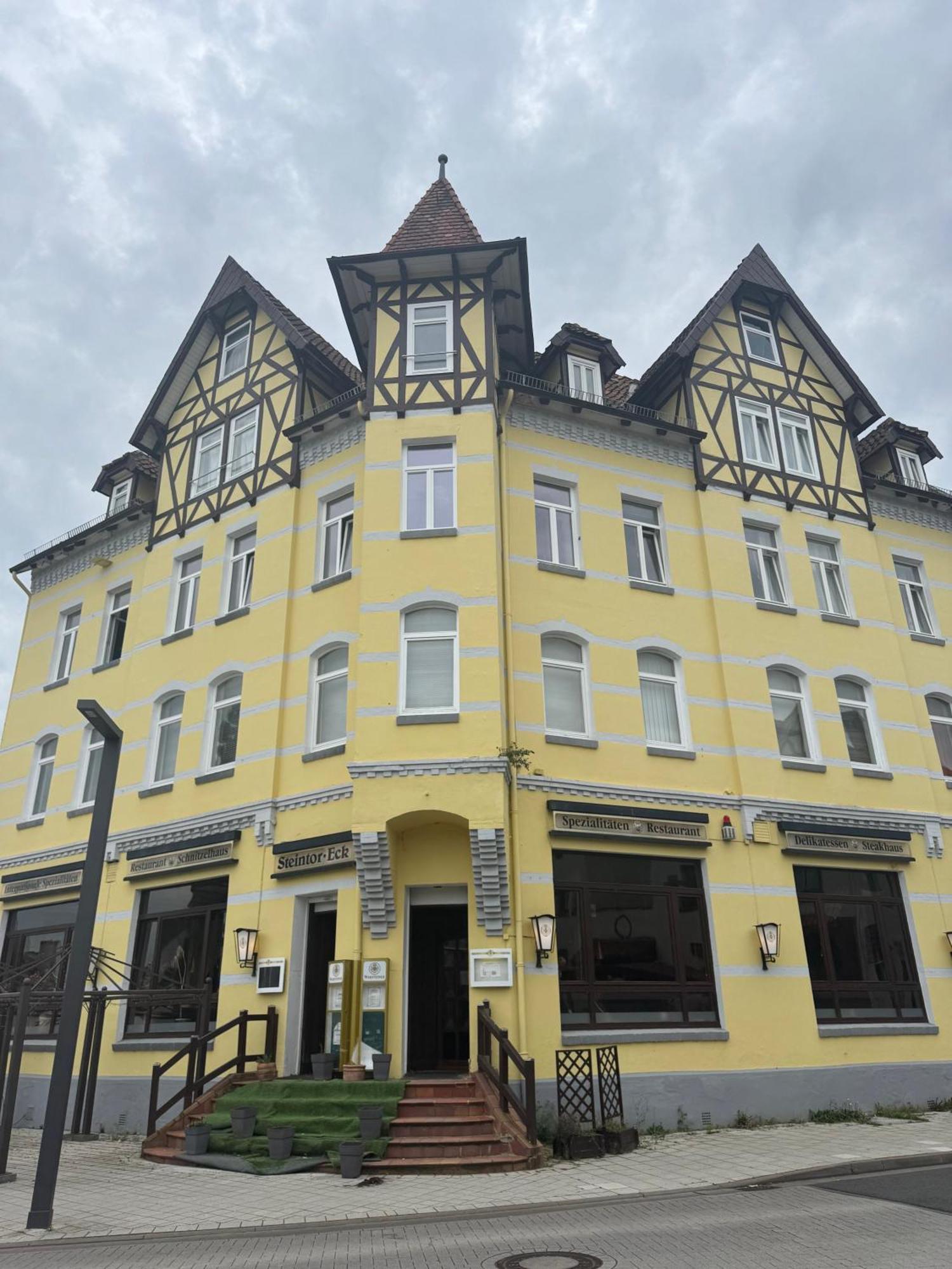Moderne 4 Zimmer Apartment Mit Bergblick Stadtzentrum Contactless Check-In Gehrden  ภายนอก รูปภาพ