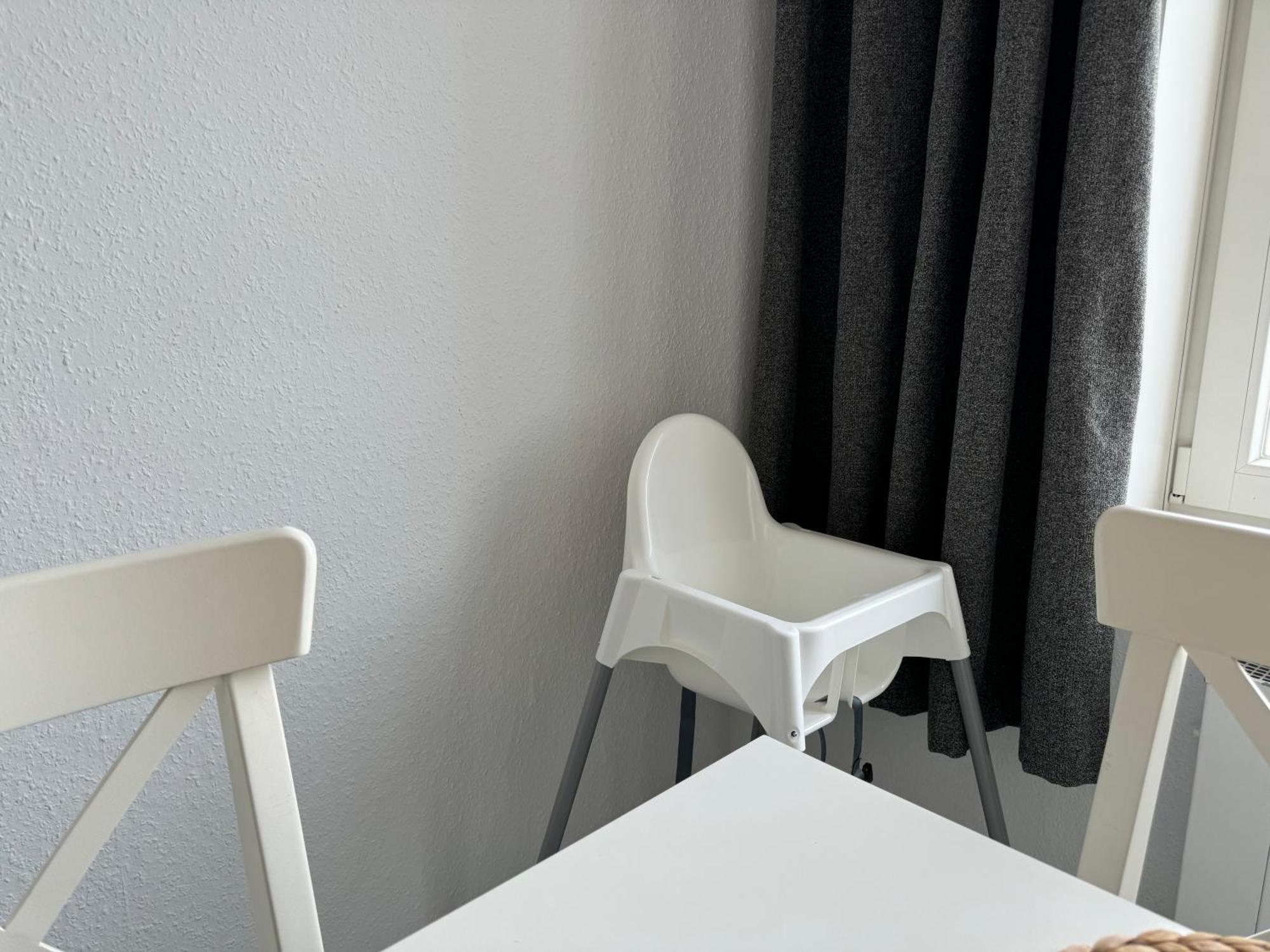 Moderne 4 Zimmer Apartment Mit Bergblick Stadtzentrum Contactless Check-In Gehrden  ภายนอก รูปภาพ