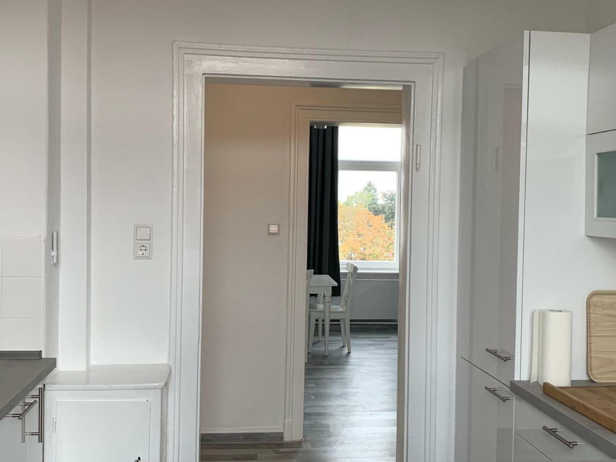 Moderne 4 Zimmer Apartment Mit Bergblick Stadtzentrum Contactless Check-In Gehrden  ภายนอก รูปภาพ